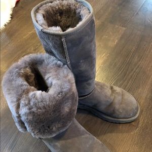 Ugg classic Tall Boots size 6